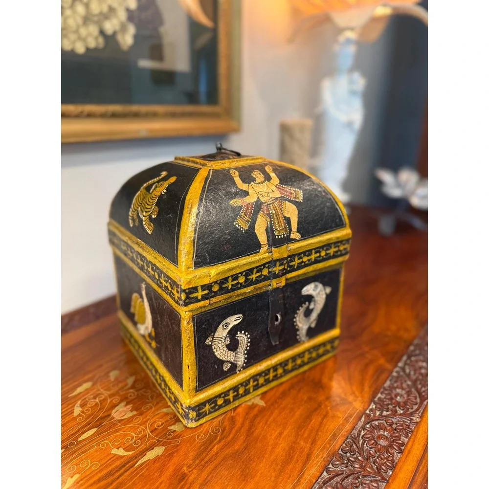 The Unbranded Brand vintage indian